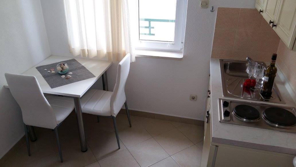 Apartmani Kontic Baška Voda Eksteriør bilde