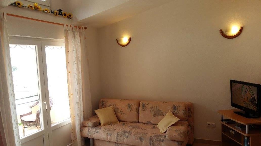 Apartmani Kontic Baška Voda Eksteriør bilde