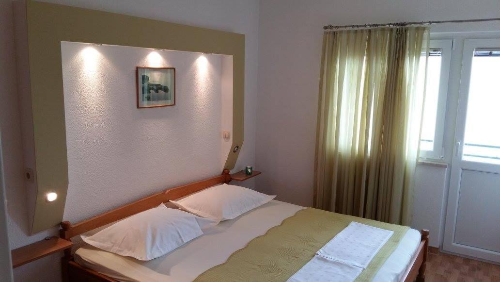 Apartmani Kontic Baška Voda Eksteriør bilde